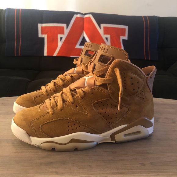 Jordan Retro 8 “Wheat” Sz 8